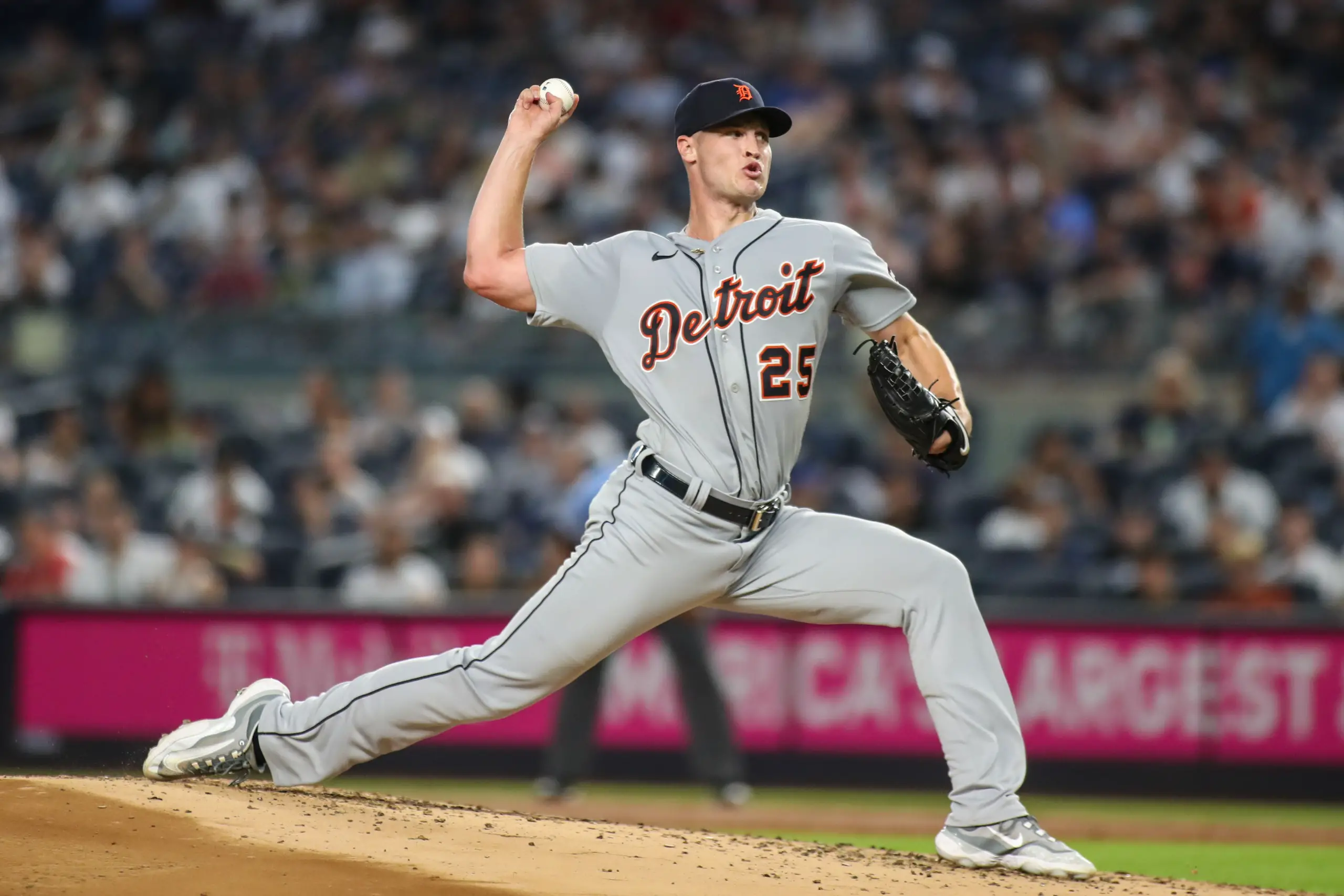 Matt Manning Broken Foot