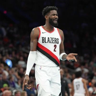 Deandre Ayton Blazers