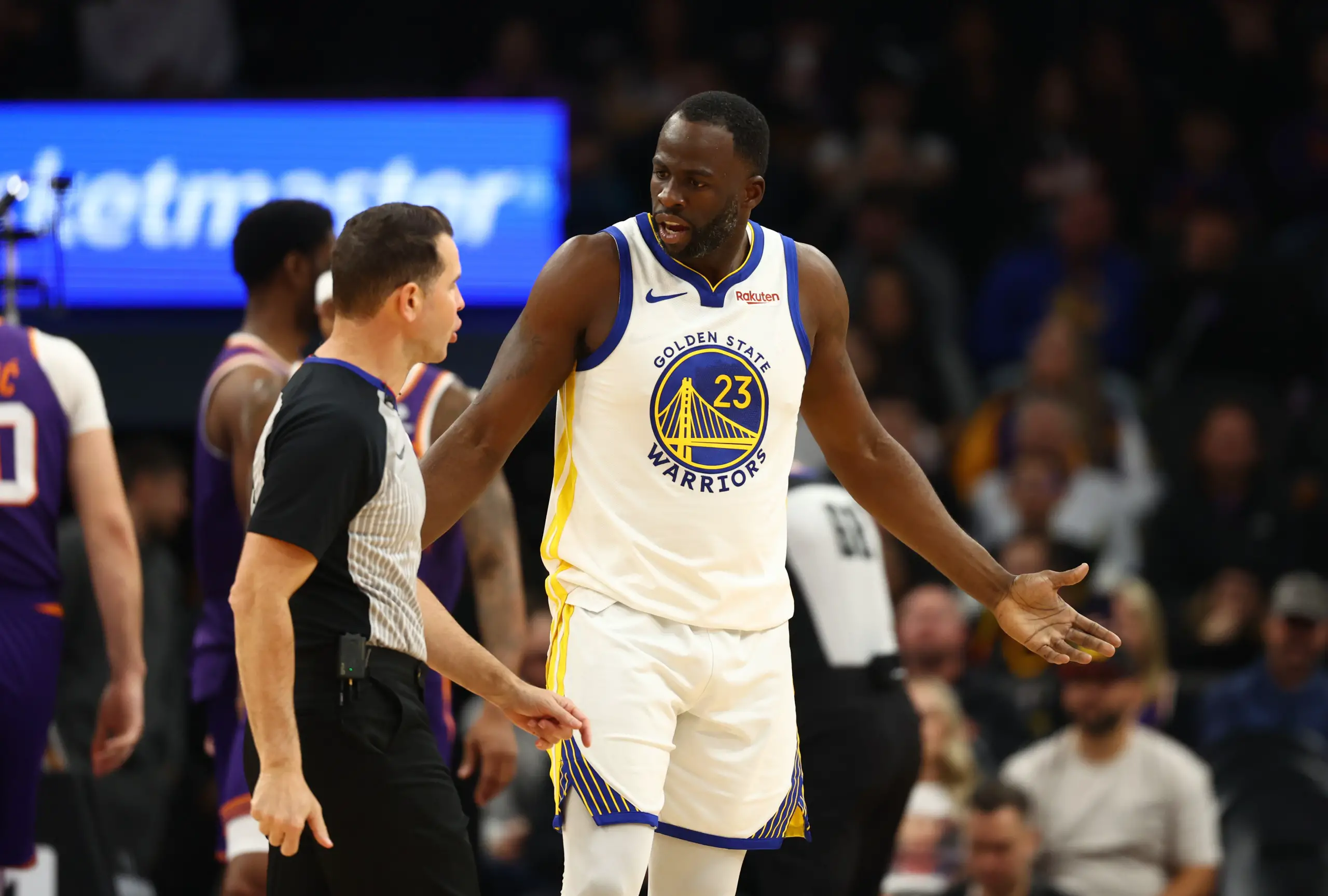 Watch: Evaluating Draymond Green Rear-Naked Choke Technique - Vendetta  Sports Media