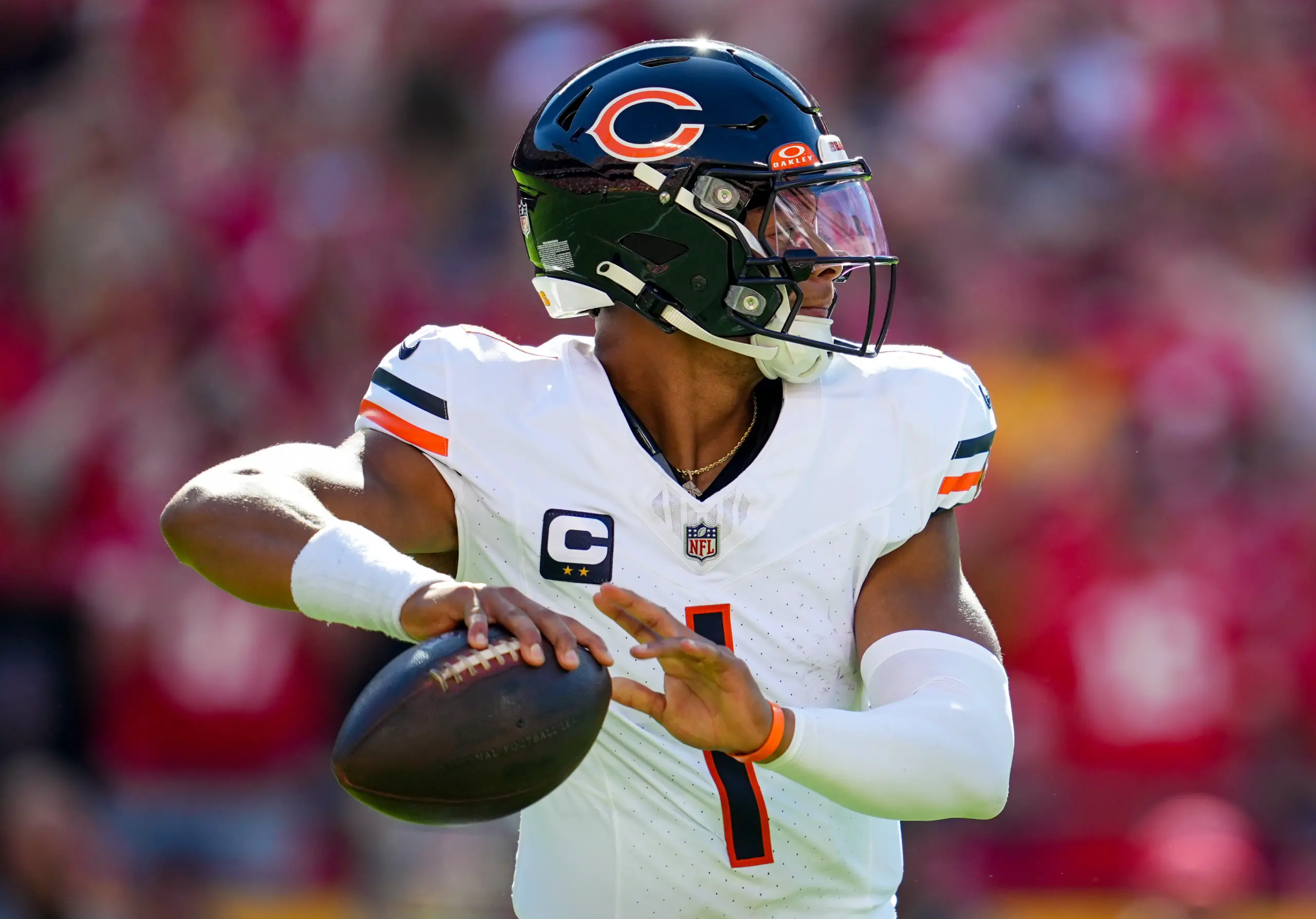 Trade Grades: Justin Fields Traded To The Steelers - Vendetta Sports Media