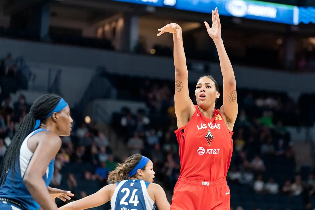 Liz Cambage