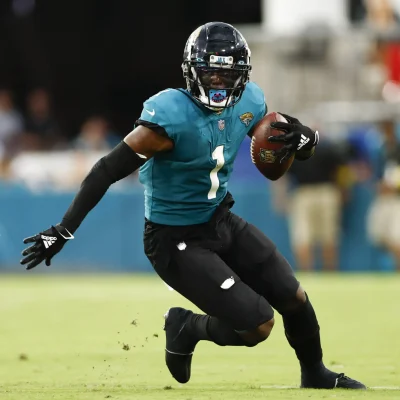 Player Props Week 8