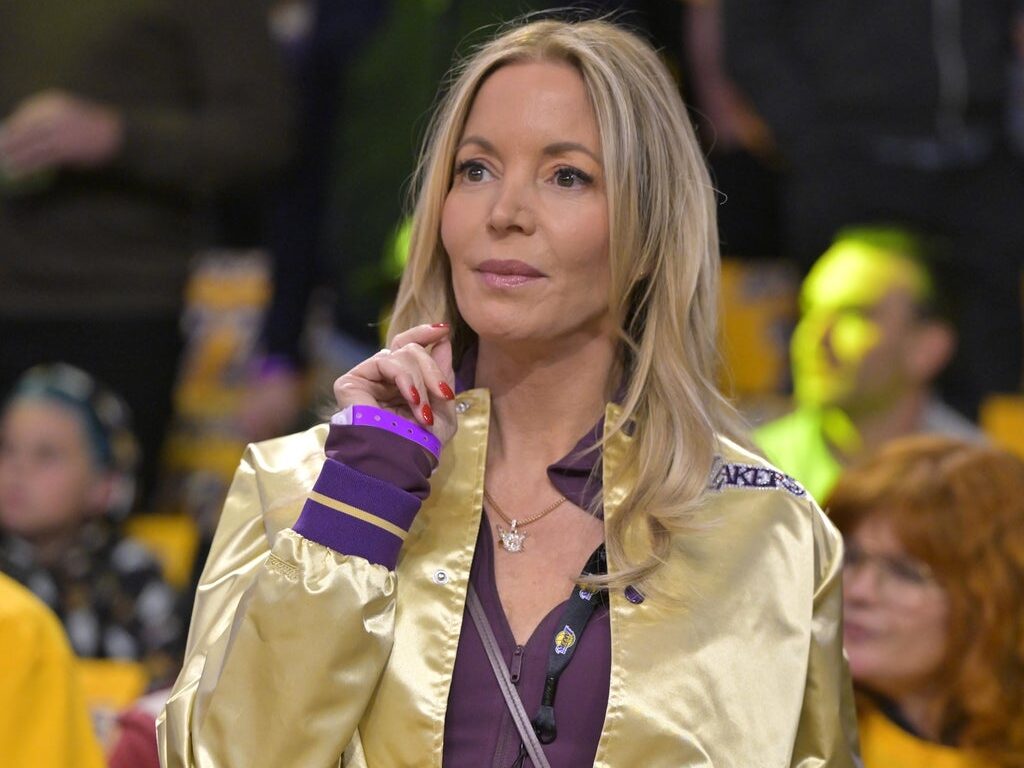 Lakers Buss Mark Walter